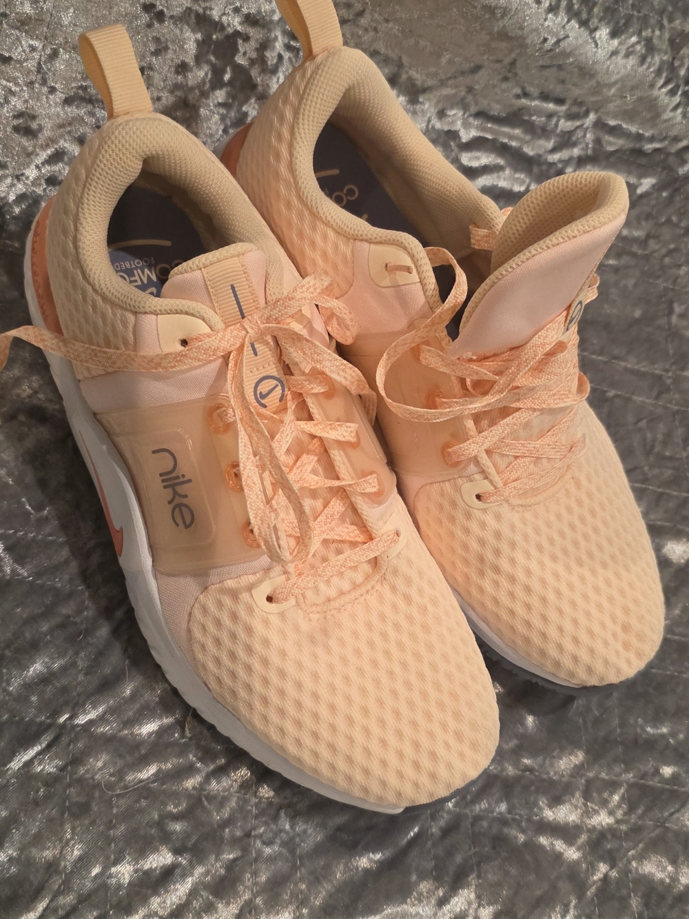 Nike Women's Renew In-Season TR 10 in the Crimson Tint / Arctic Orange